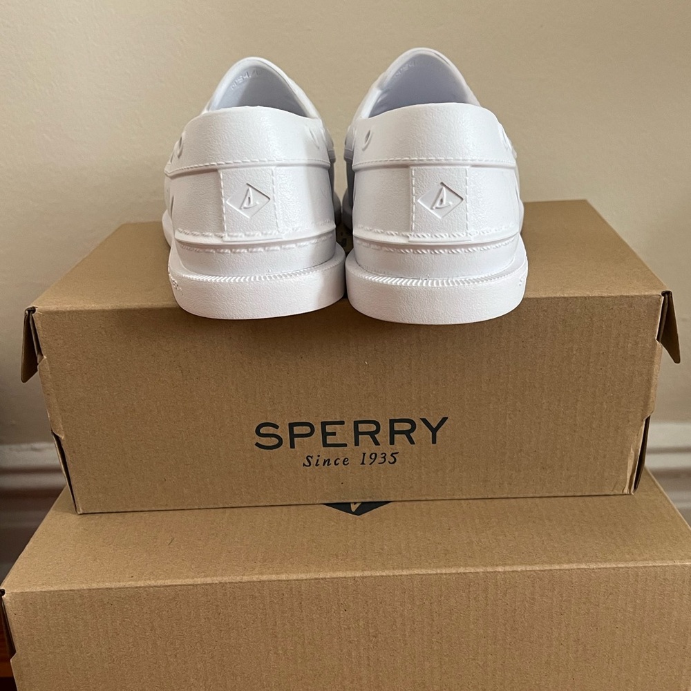 Sperry Ad Float - image 3